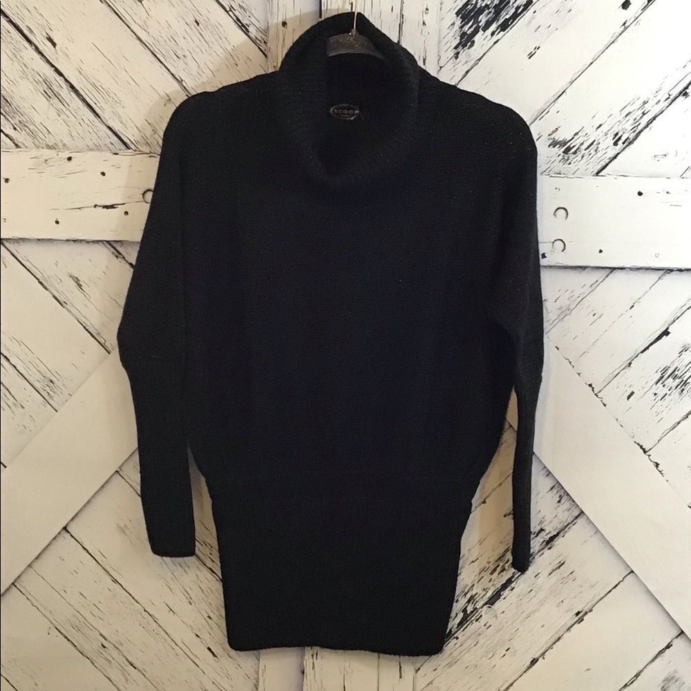 Scoop Beach Black & Silver Metallic NWOT